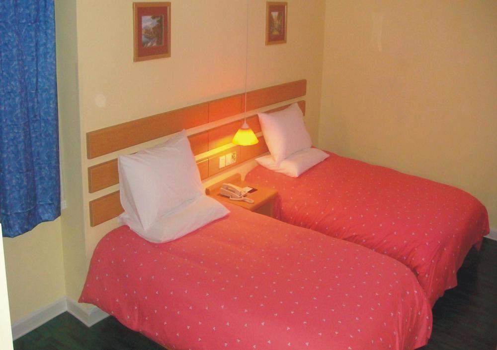 Home Inn Guangzhou Guangdong University Of Foreign Studies Baiyun Avenue Екстериор снимка