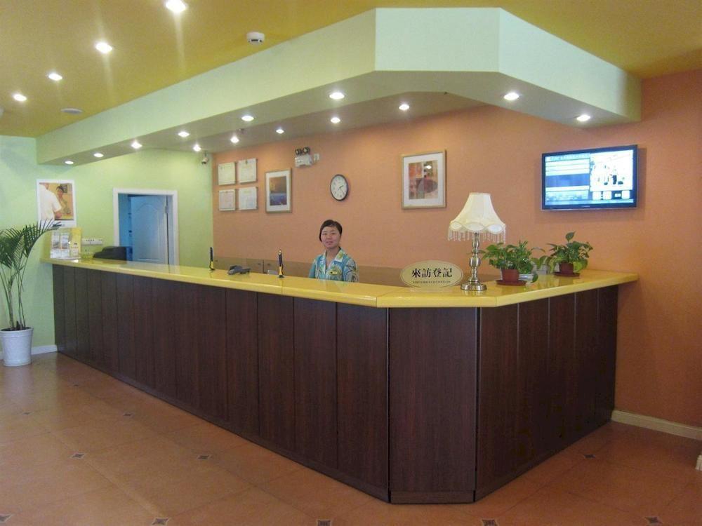 Home Inn Guangzhou Guangdong University Of Foreign Studies Baiyun Avenue Екстериор снимка
